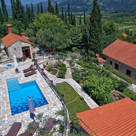 Villa Lucija Holiday home Gruda